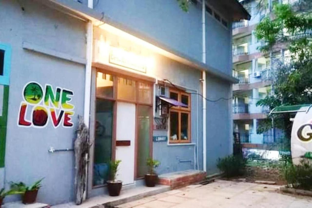 Bagan Pinang Guest House Port Dickson Exterior photo